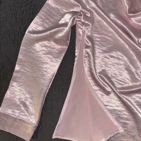 Gorgeous Pink Blouse with Luxurious Satin Finish, Size Small - Picture 5 of 9
